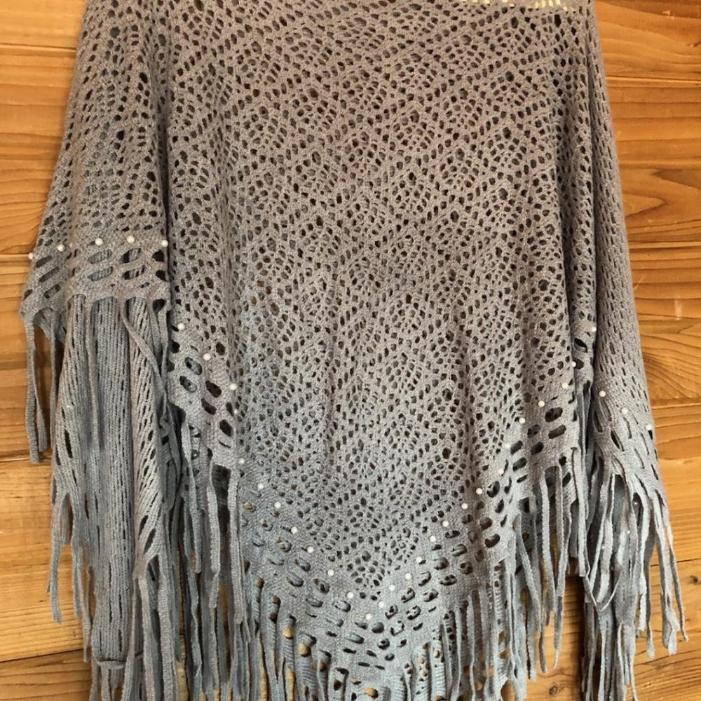NWOT! Lightweight Cut-Out Fringed Poncho w/Faux Pearls